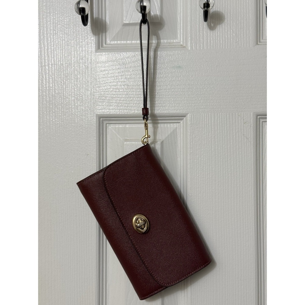 Coach Metallic Burgundy Pebble Leather Turnlock Clutch Wristlet Gold Accents